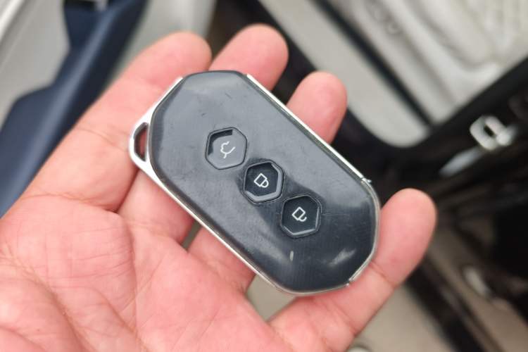 Used Wuling Victory 2023 2.0L DHT Luxury Edition
