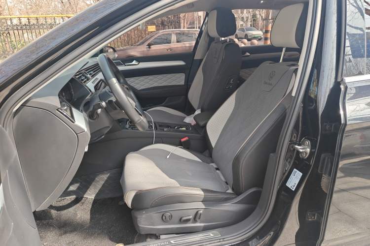 Used Volkswagen Magotan 2023 2 Million Units Commemorative Edition 330TSI DSG Luxury Version
