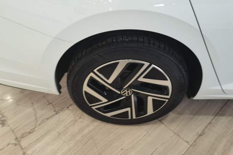 Used Volkswagen Sagitar 2025 300TSI DSG Flyover Edition Right Rear Wheel Hub