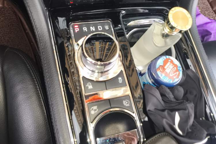 Used Jaguar XJ 2016 XJL 3.0 SC Two-Wheel-Drive Elegant Business Edition Gear Lever