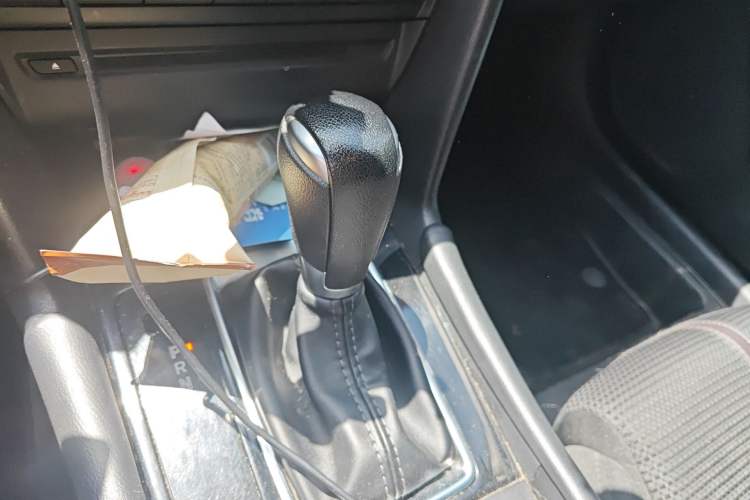 Used Mazda 3 Axela 2017 Sedan 1.5L Automatic Luxury Model Emission Standard China V