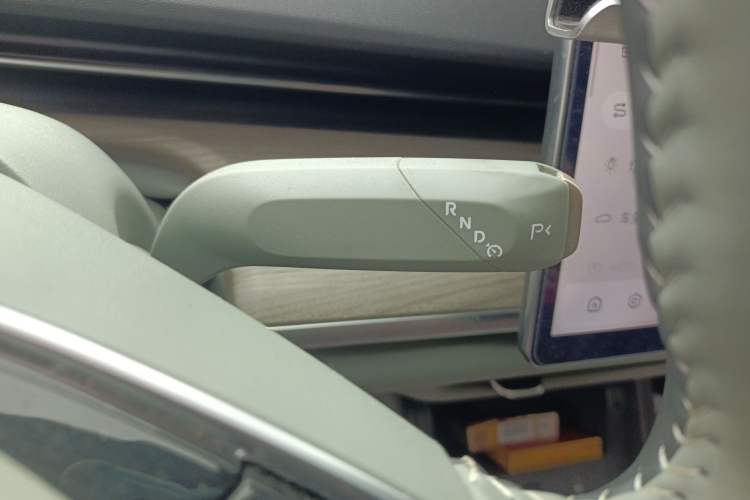 Used CHANGAN NEVO A07 2023 Range-Extended 200 Pro Gear Lever