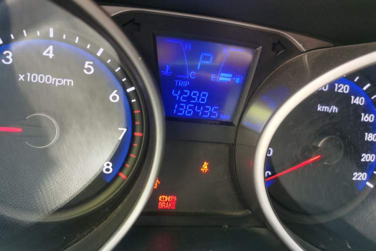 Used Hyundai ix35 2010 2.0L Automatic Two-Wheel Drive New Edition GL Odometer Close Up