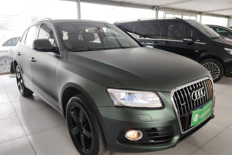 Used Audi Q5 2017 40 TFSI Ambition Edition Front Right 45 Deg