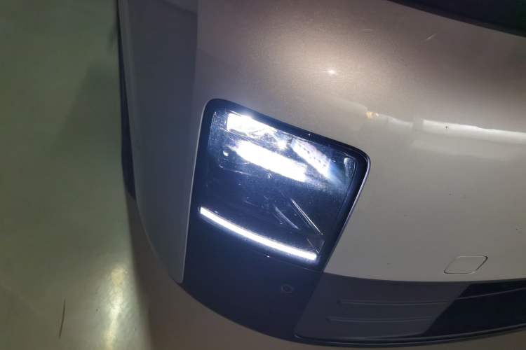 Used Li Auto MEGA 2024 Ultra Model