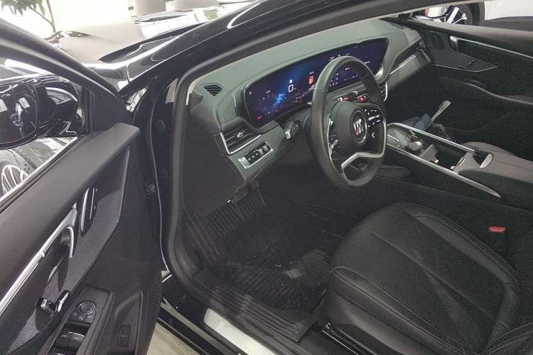 Used Buick LaCrosse 2024 28T Luxury Edition