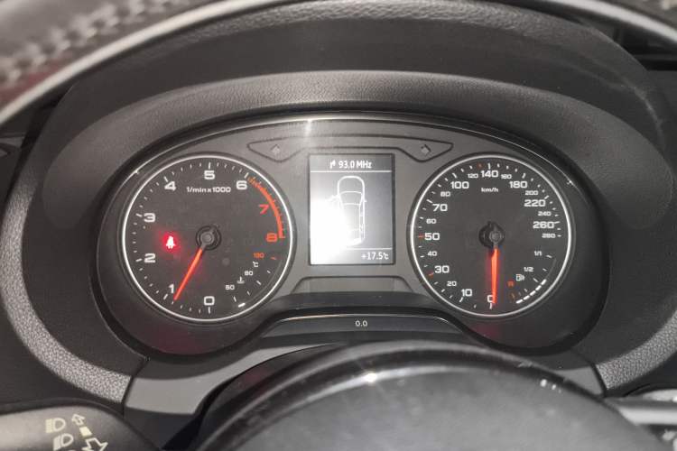 Used Audi A3 2014 Limousine 35 TFSI Automatic Comfort Model Instrument Cluster