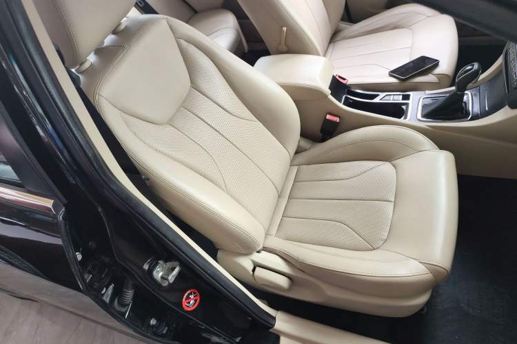 Used Geely Auto Emgrand 2017 Sedan Million Edition 1.5L CVT Luxury Model