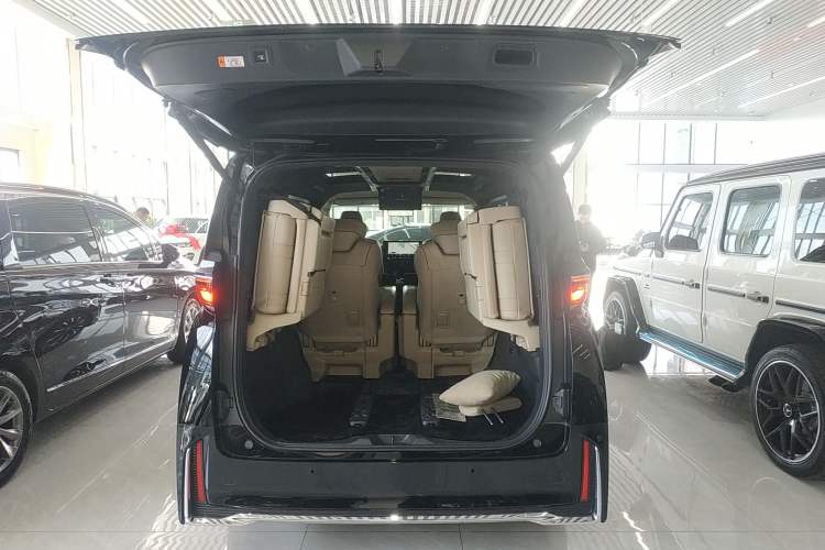 Used Toyota Vellfire 2024 Crown Dual-Engine 2.5L Ultimate Edition