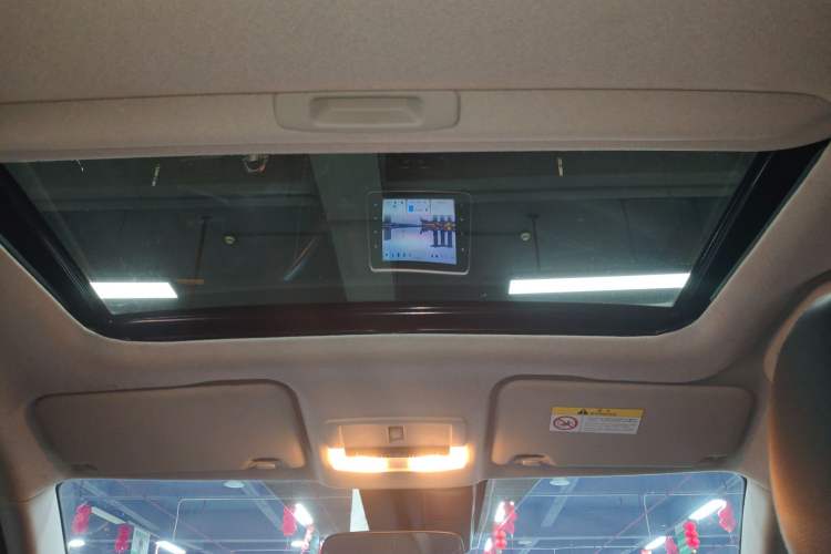 Used Nissan Kicks 2023 Jingqing Edition 1.5L Unleash Pure "Jing" – The Luxurious Version Headliner