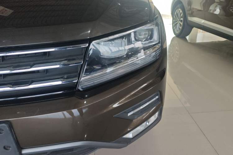 Used Volkswagen Tiguan L 2017 330TSI Automatic Two-Wheel Drive Luxury Edition
