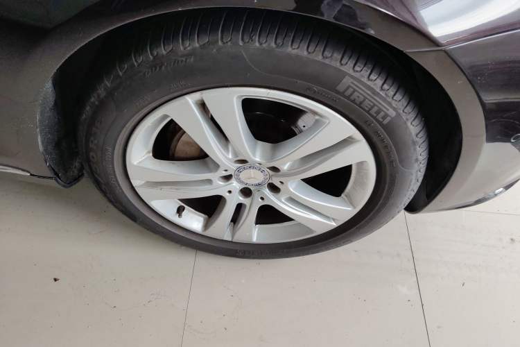 Used Mercedes-Benz S-Class 2016 S 320 L Luxury Model Right Front Wheel Hub