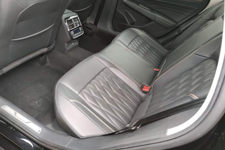 Used Volkswagen Passat 2021 330TSI Luxury Edition
