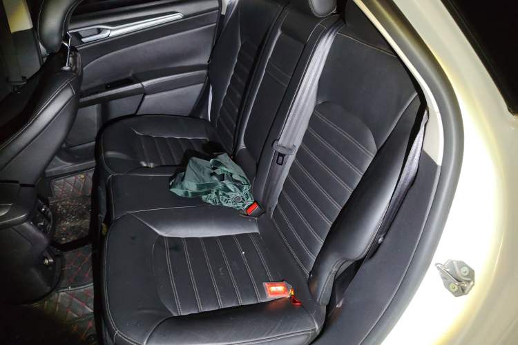 Used Ford Mondeo 2013 1.5L GTDi180 Fashion Edition Left Rear Seat