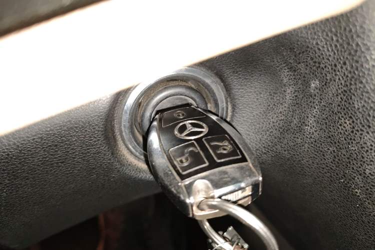 Used Mercedes-Benz R-Class 2014 R 400 4MATIC Business Model Vehicle Key