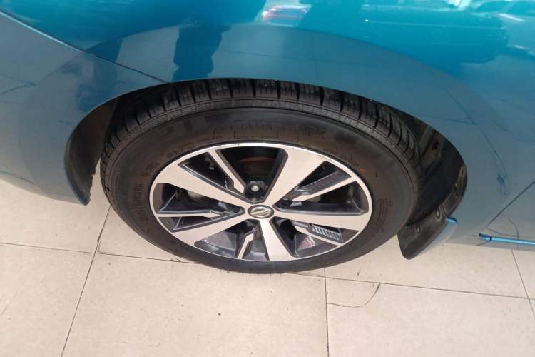 Used Nissan Lannia 2016 1.6L Manual Cool Edition Exterior 4