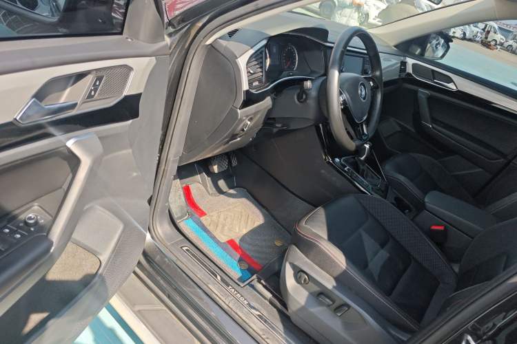 Used Volkswagen Tayron 2019 330TSI Two-Wheel Drive Luxury Model China VI Standard