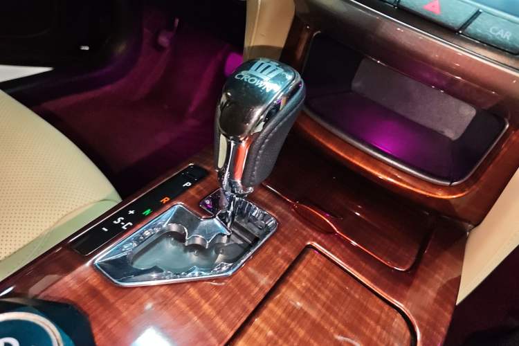 Used Toyota Crown 2015 2.0T Fashion Edition