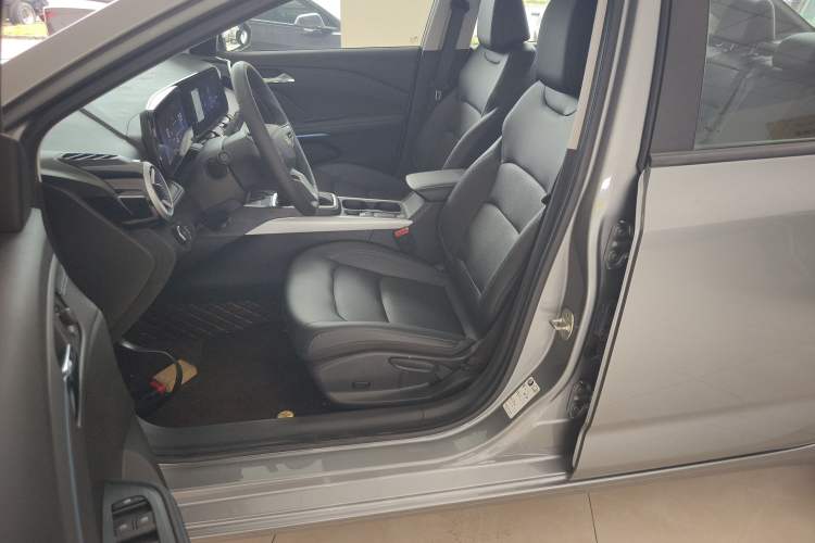 Used Chevrolet Monza 2023 1.3T Mild Hybrid Automatic Luxury Edition Left Front Seat