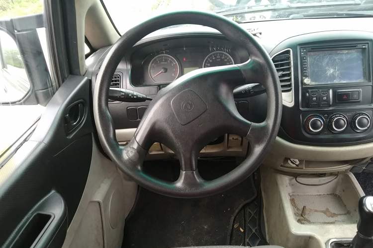 Used FORTHING Lingzhi 2016 V3 1.5L 5-Seater Special Offer Model Steering Wheel