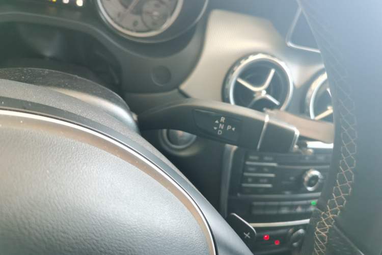 Used Mercedes-Benz GLA 2016 GLA 200 Fashion Model Gear Lever