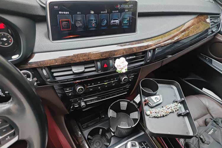 Used BMW X5 2017 xDrive28i Audio And AC Panel