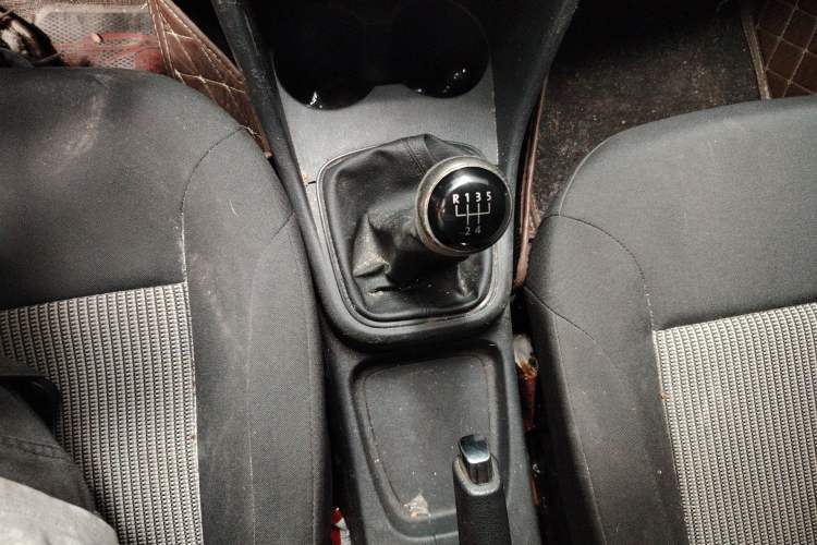 Used Volkswagen Polo 2016 1.4L Manual Fashion Model Gear Lever