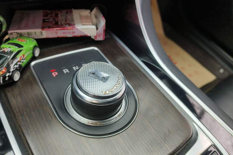 Used Jaguar XFL 2019 XFL 2.0T 200 PS Two-Wheel-Drive Elite Edition
