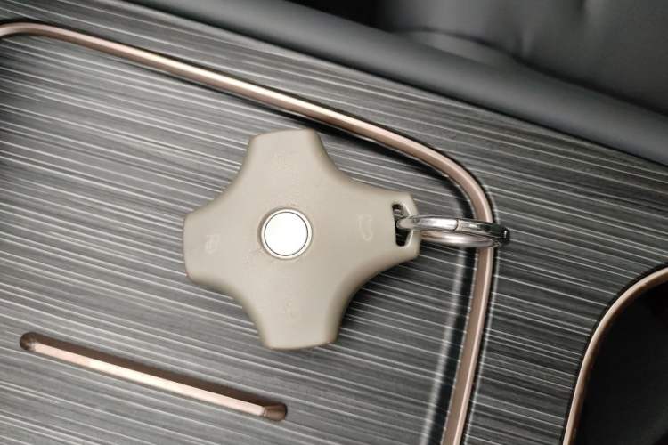 Used Dongfeng eπ eπ008 2024 210Max Range-Extended Version 6 Seats