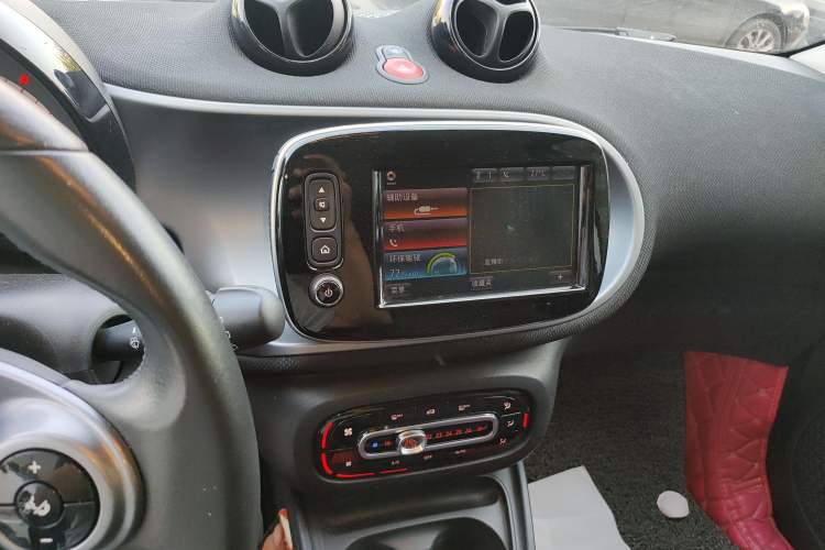 Used smart forfour 2018 0.9T 66 kW Pioneer Edition