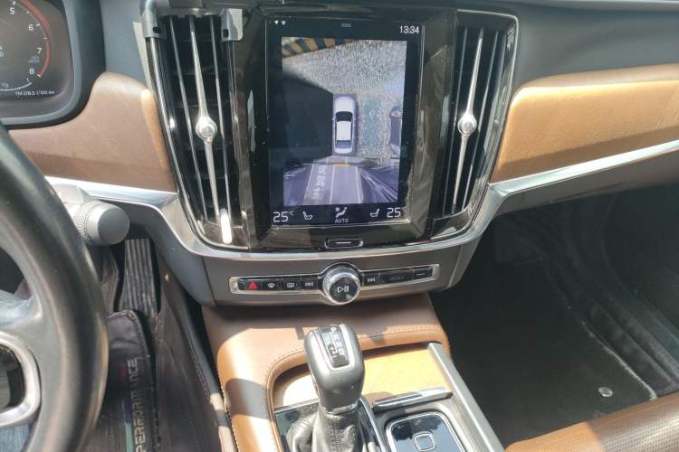 Used Volvo S90 2019 T5 Prestige Edition
