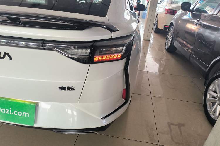 Used Dongfeng Aeolus Yixuan 2024 1.5L Automatic JingSu Edition Right Rear Taillight