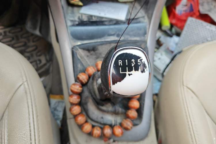 Used Baojun 630 2014 1.5L manual Comfort trim level Gear Lever