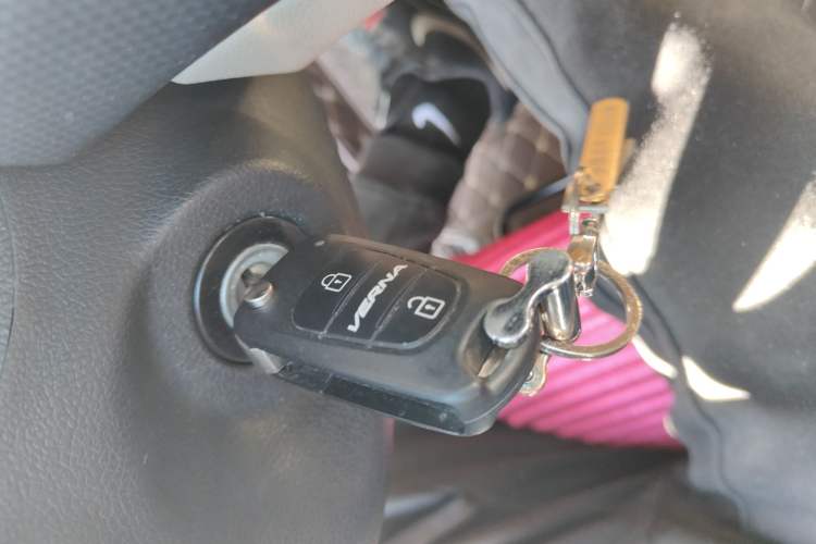 Used Hyundai Verna (older generation) 2014 1.4L Automatic Smart GLS
