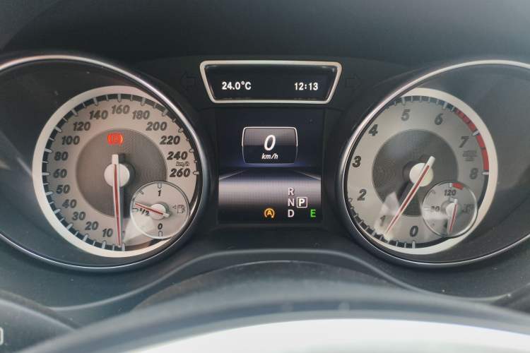 Used Mercedes-Benz GLA 2015 GLA 200 Fashion Model
