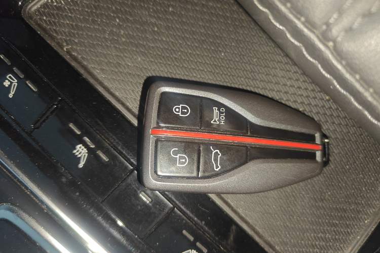 Used Hongqi HS5 2022 Revised Version 2.0T Smart Connect Flagship Edition
