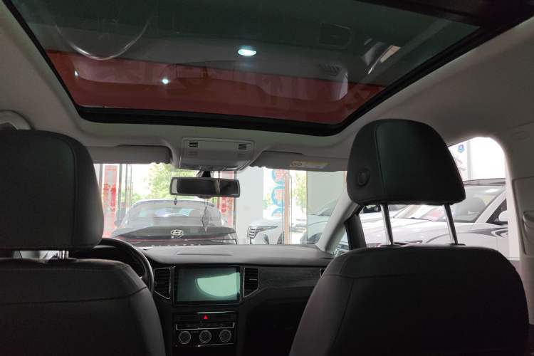 Used Volkswagen Golf Sportsvan 2016 230TSI Automatic Luxury Version Headliner