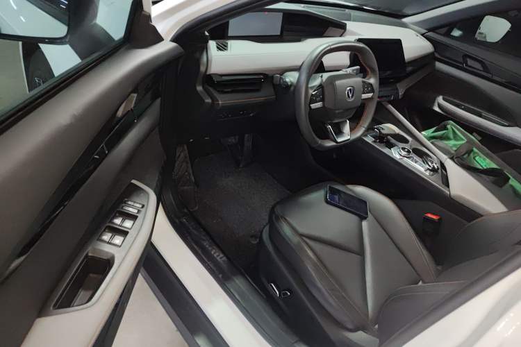 Used CHANGAN UNI-V 2022 1.5T Excellence Model Driver Seat