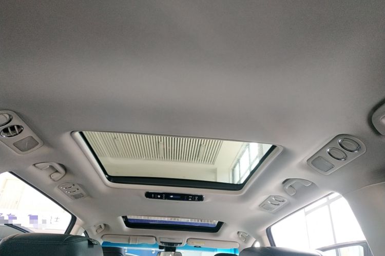 Used Honda Elysion 2022 2.0L eHEV Luxury Edition