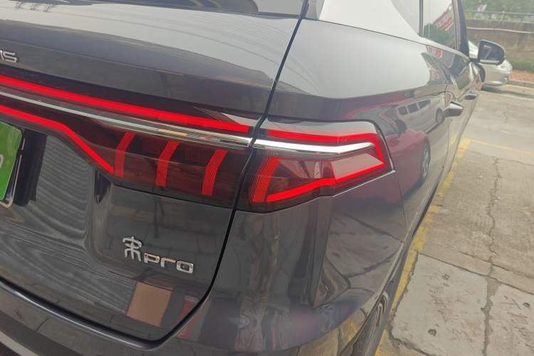 Used BYD Song Pro 2019 1.5T Automatic Prestige Model Right Rear Taillight