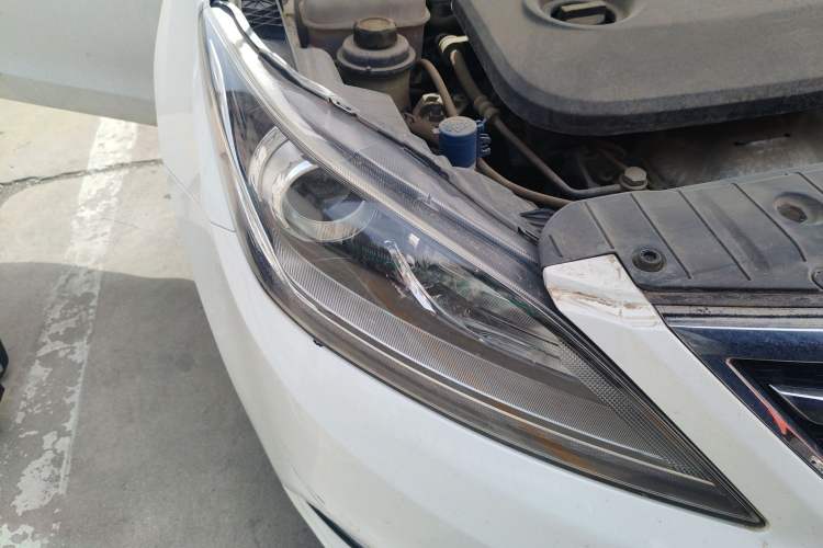 Used CHANGAN Eado 2016 1.6L Manual Fashion Edition Right Front Headlight