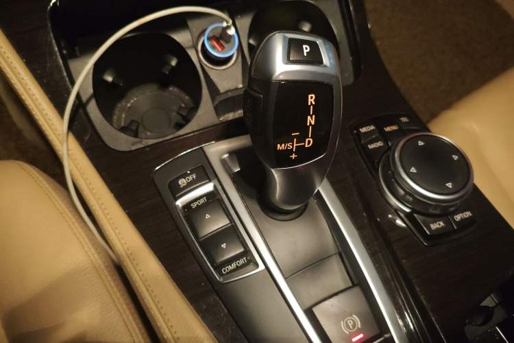 Used BMW 5 Series 2014 525Li Luxury Design Package
