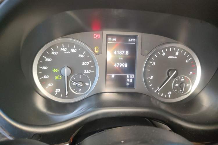 Used Mercedes-Benz Vito 2020 2.0T Business Version 7 Seats
