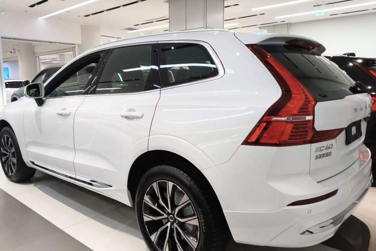 Used Volvo XC60 2025 B5 Four-Wheel Drive Smart & Advanced Luxury Edition