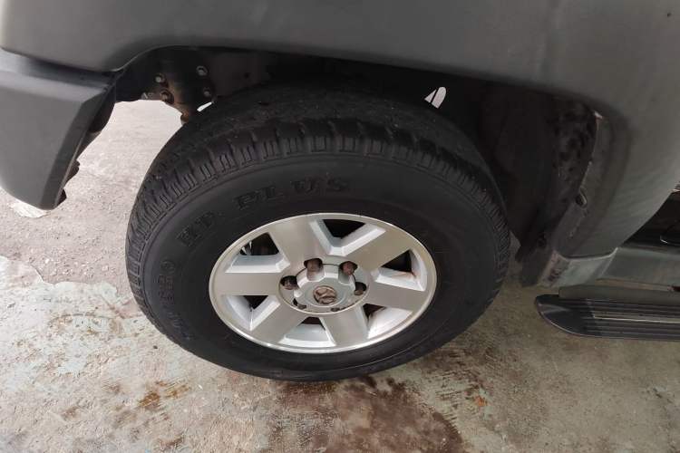 Used BAIC Off-Road BJ40 2016 40L 2.0T Manual Two-Wheel Drive Luxury Edition
