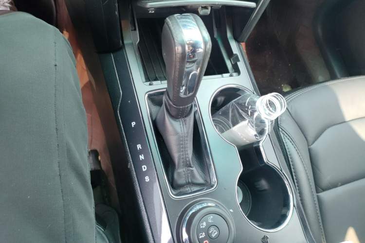 Used Ford Explorer 2016 2.3T Fashion Edition Gear Lever