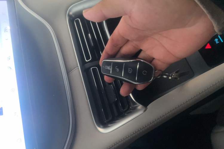 Used BYD Song PLUS New Energy 2025 EV Intelligent Driving Edition 520km Luxury Model
