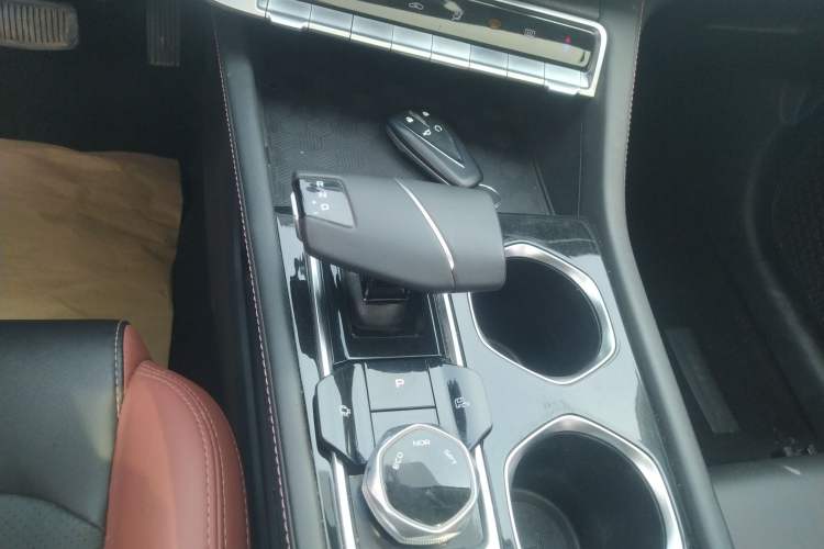 Used CHANGAN Eado 2023 Changan Edition PLUS Blue Whale NE 1.4T GDI DCT Prestige Version Gear Lever