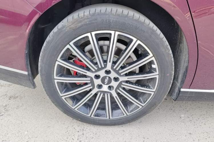 Used Chery Fulwin A9L 2025 Model, Four-Wheel Drive High-Energy Peak Edition Right Rear Wheel Hub