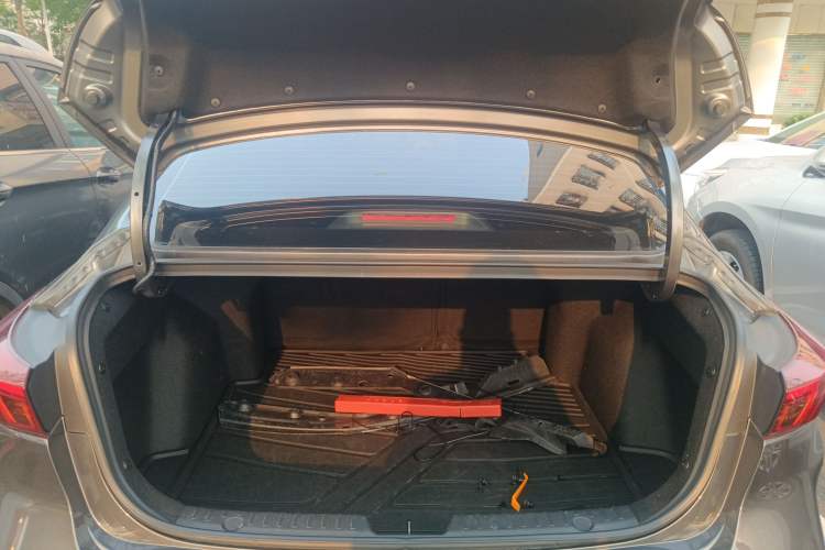 Used CHANGAN Eado 2023 Changan Edition PLUS Blue Whale NE 1.4T GDI DCT Prestige Version Trunk